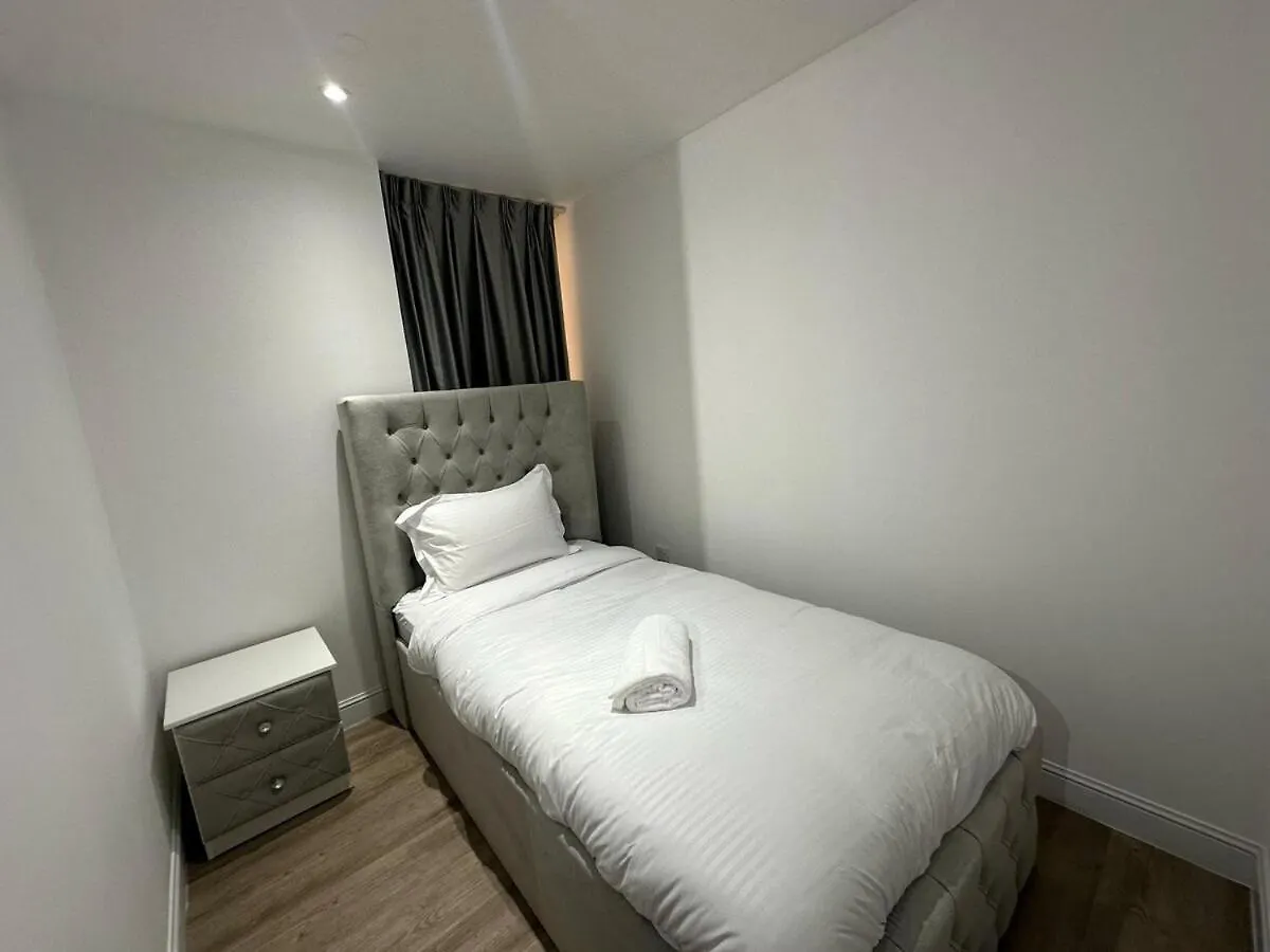 Partial Sea And Marina View 3Br Apartment, Dubai United Arab Emirates